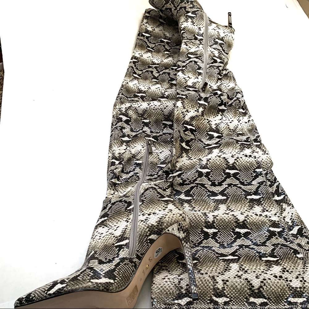Raye Kai Thigh high Snakeprint Boot in Grey sz 9.5